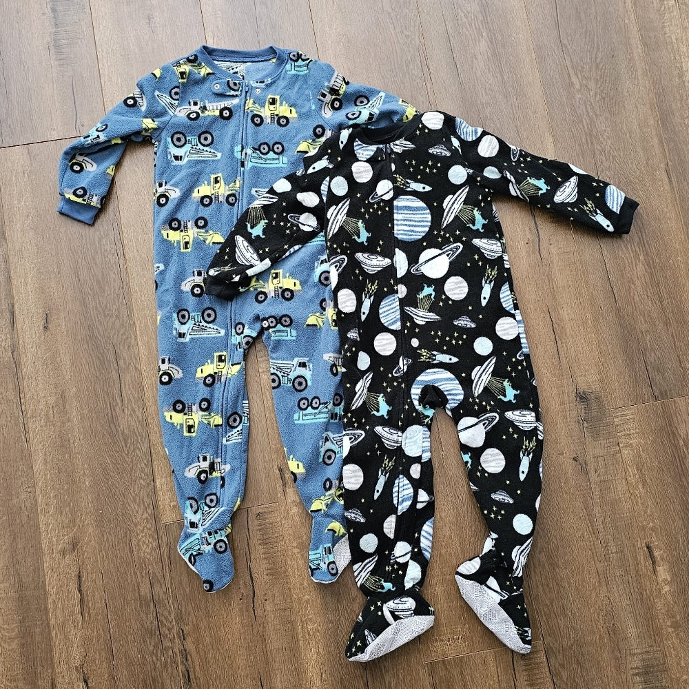 Fleece footie pajamas 4T construction and space